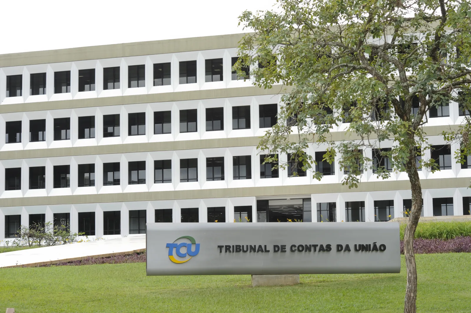 Fachada do prédio do Tribunal de Contas da União (TCU), em Brasília