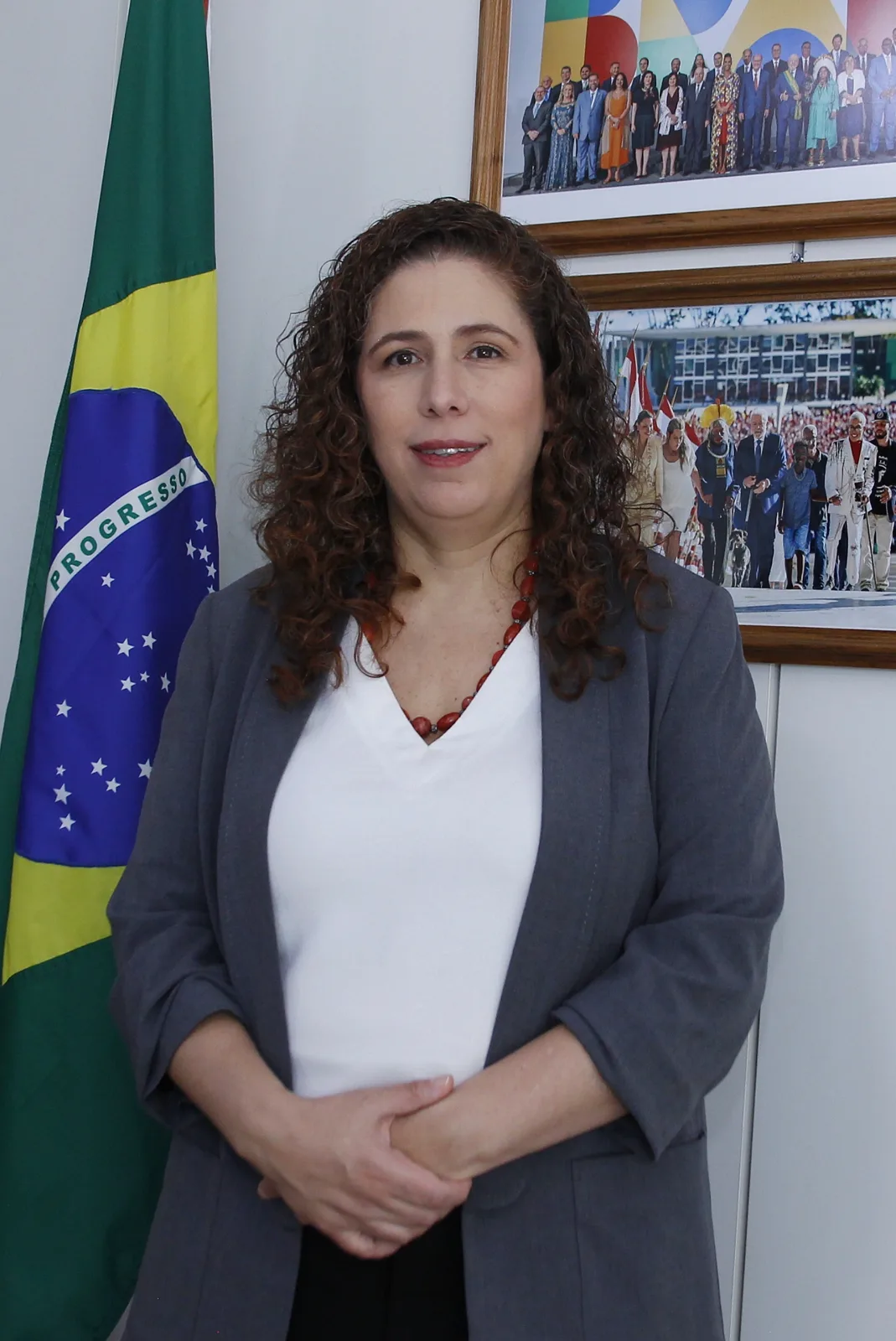 Esther Dweck, ministra da Gestão e da Inovação em Serviços Públicos (MGI), em evento institucional em outubro de 2023