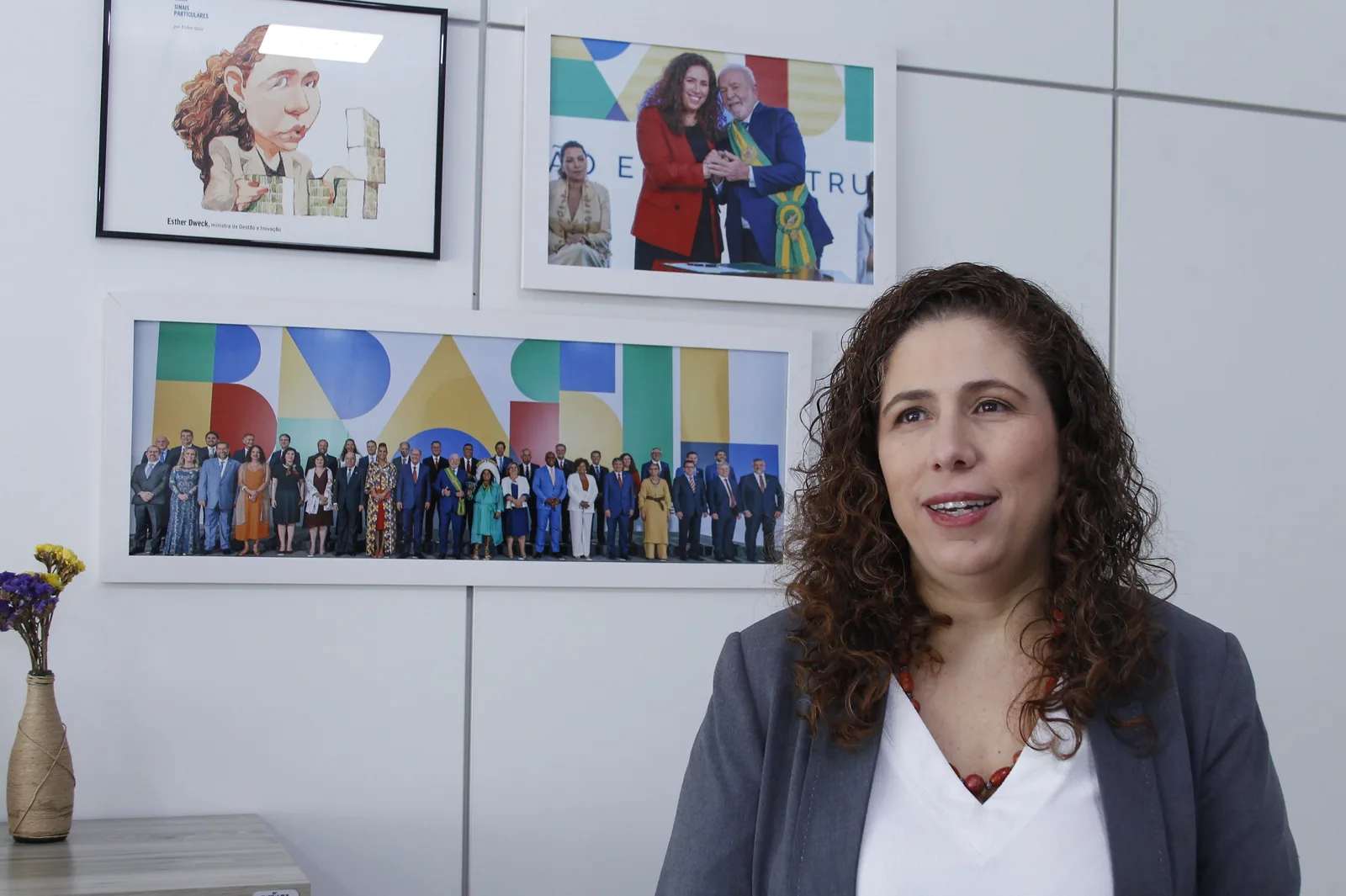 Esther Dweck, ministra da Gestão e da Inovação em Serviços Públicos, em evento institucional do ministério
