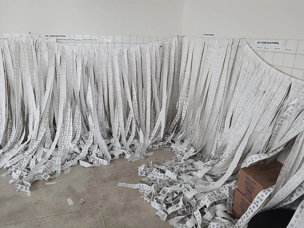 Boletins de Urna em Feira de Santana. Foto de arquivo (2022). Registro de contexto, não do acontecimento atual.