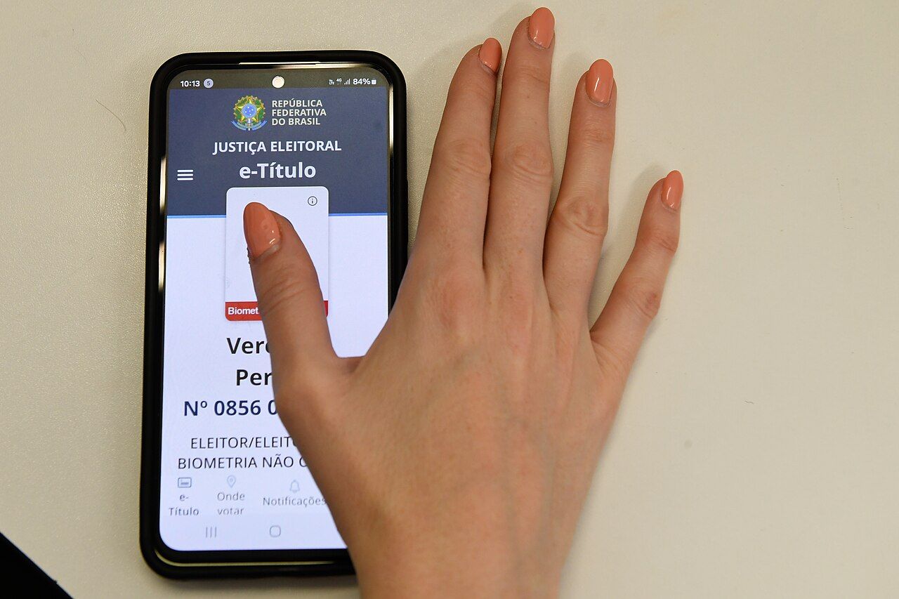 Aplicativo e-Título, usado também para justificar a ausência