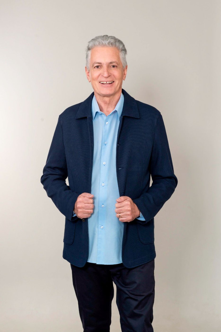 Retrato oficial de Rogerio Correia