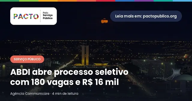 Esplanada dos Ministérios iluminada à noite, em Brasília